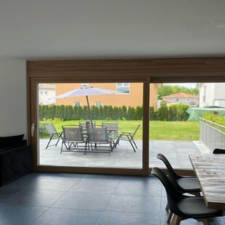 Moderne Ferienwohnung Sonnenbuehl ジンゲン エクステリア 写真