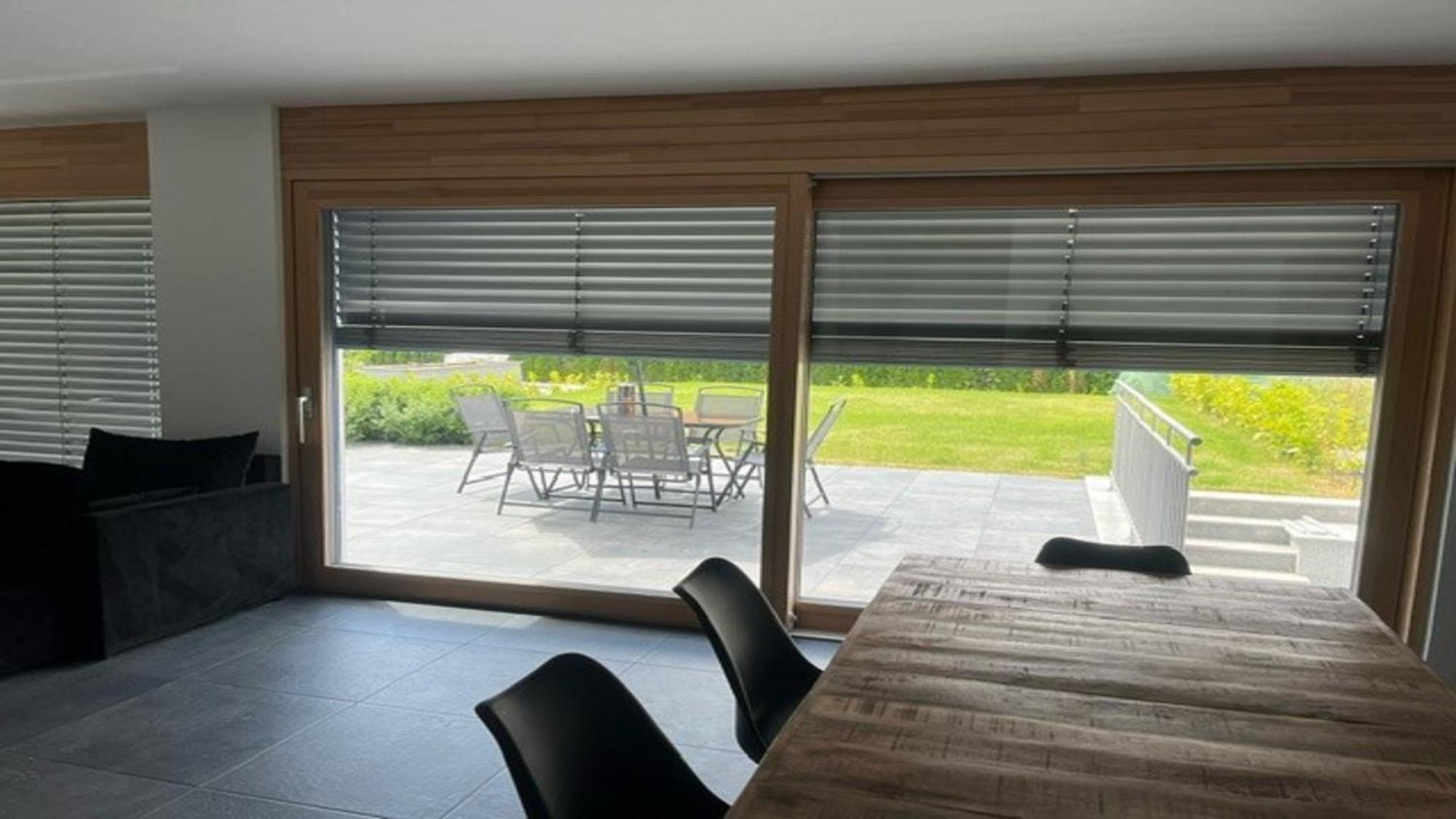 Moderne Ferienwohnung Sonnenbuehl ジンゲン エクステリア 写真