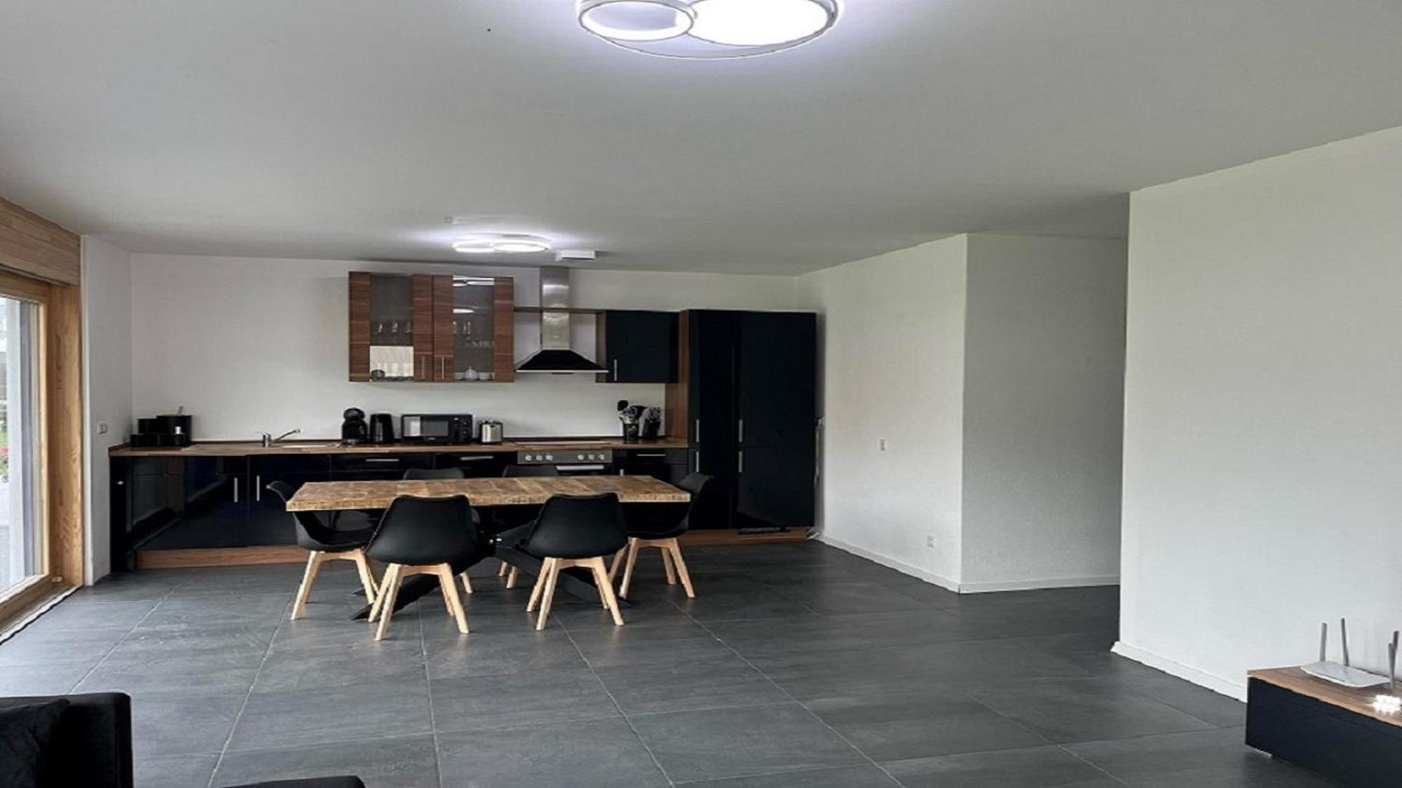 Moderne Ferienwohnung Sonnenbuehl ジンゲン エクステリア 写真